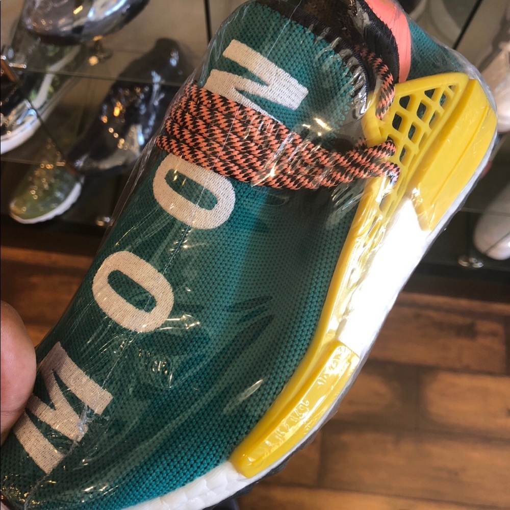 Pharrell Williams Human Race NMD RD “Sunglow”